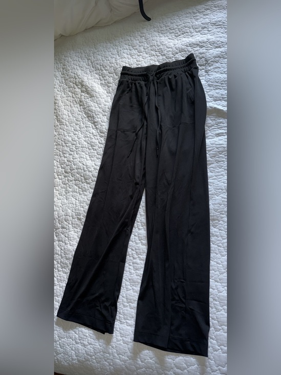 Lou & Grey Pants - Women’s black sweatpants